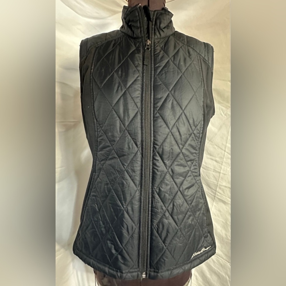 Eddie Bauer Woman’s Hybrid Puffer Vest in Black